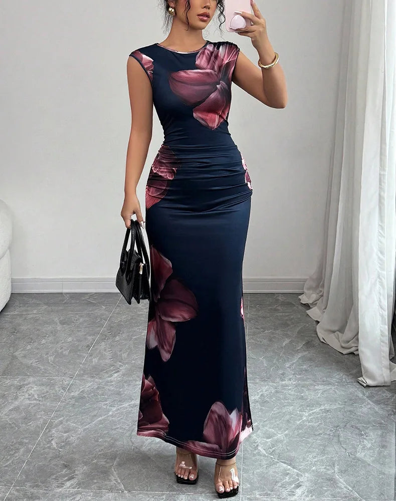 Sexy sleeveless bodycon maxi dress for women with floral print and slim fit design